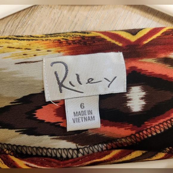 Dress - Picture 3 of 3